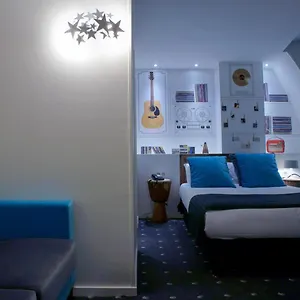 Hotel Du Triangle D'or, Paris