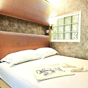 Appartamento In Invalides Beautiful Flat Near Orsay And Eiffel Tower, Parigi
